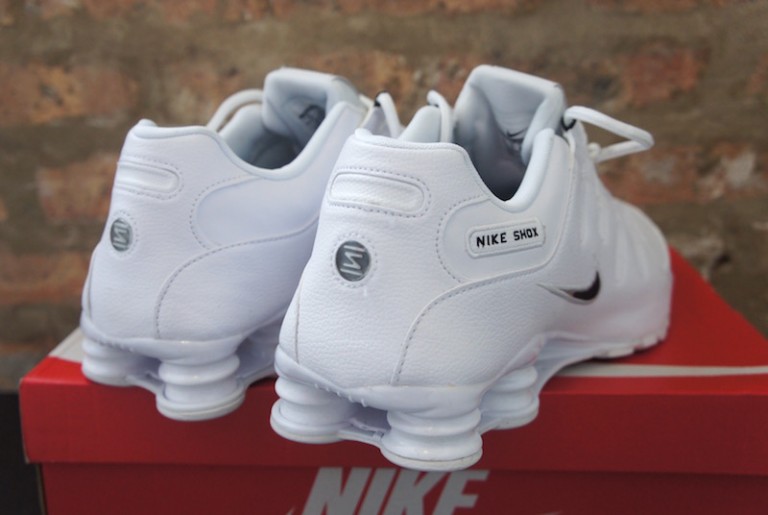 nike shox triple white