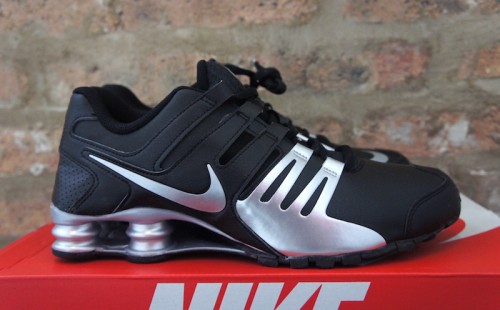 black and silver nike shox