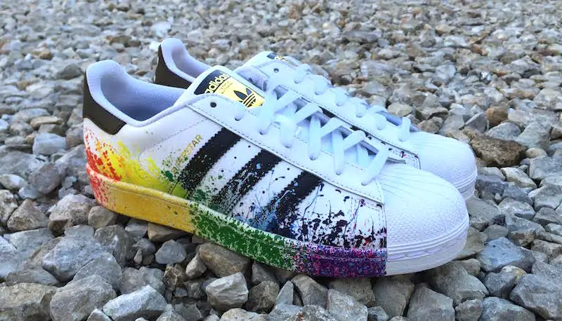 The adidas Superstar Pride White - Soleracks