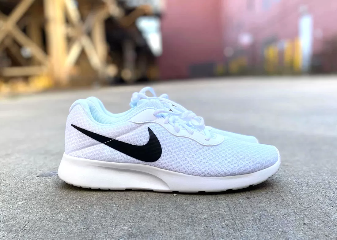 Nike Tanjun