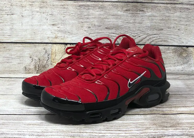 red black and white air max plus
