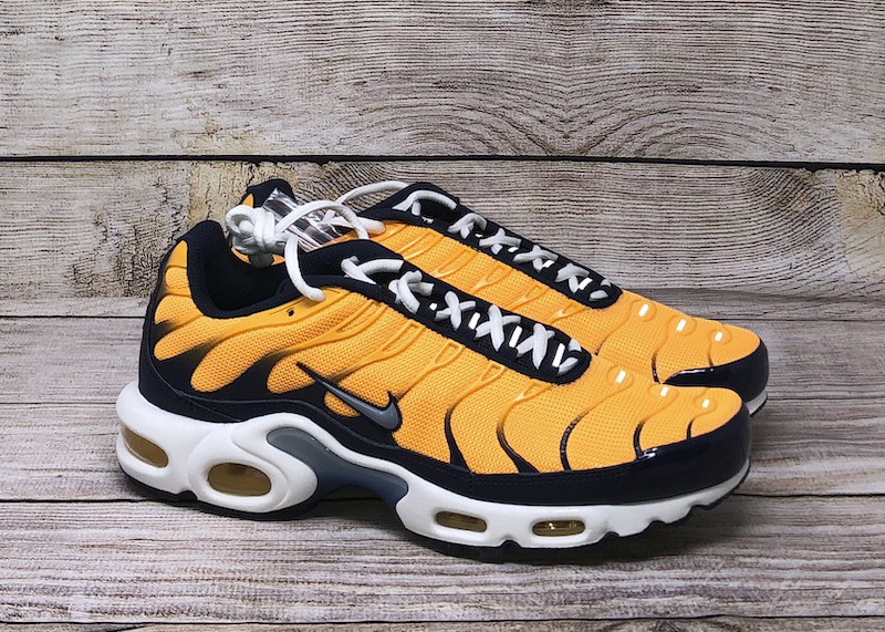 air max plus orange