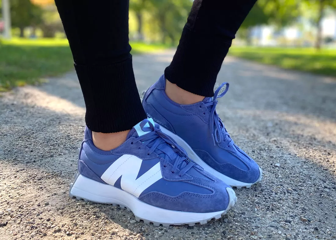 New Balance top 327